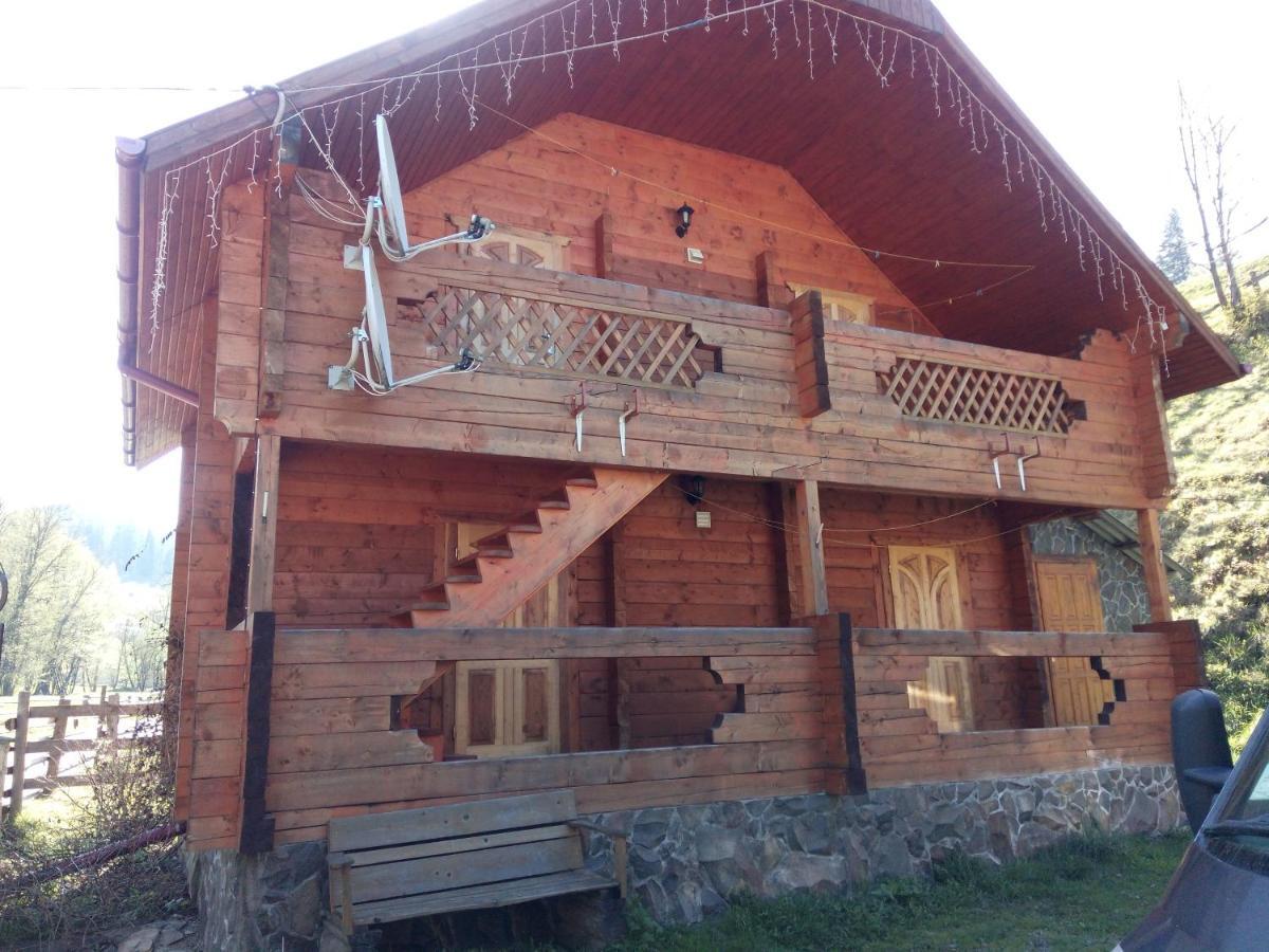 Edelveys Hotel Vorohta Exterior foto
